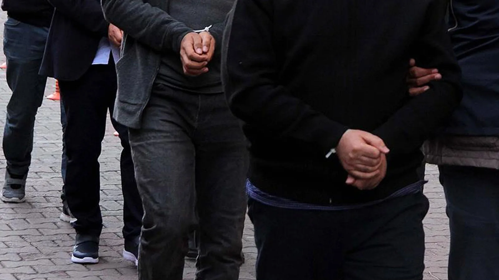 FETÖ Operasyonunda 10 Subay Gözaltına Alındı!