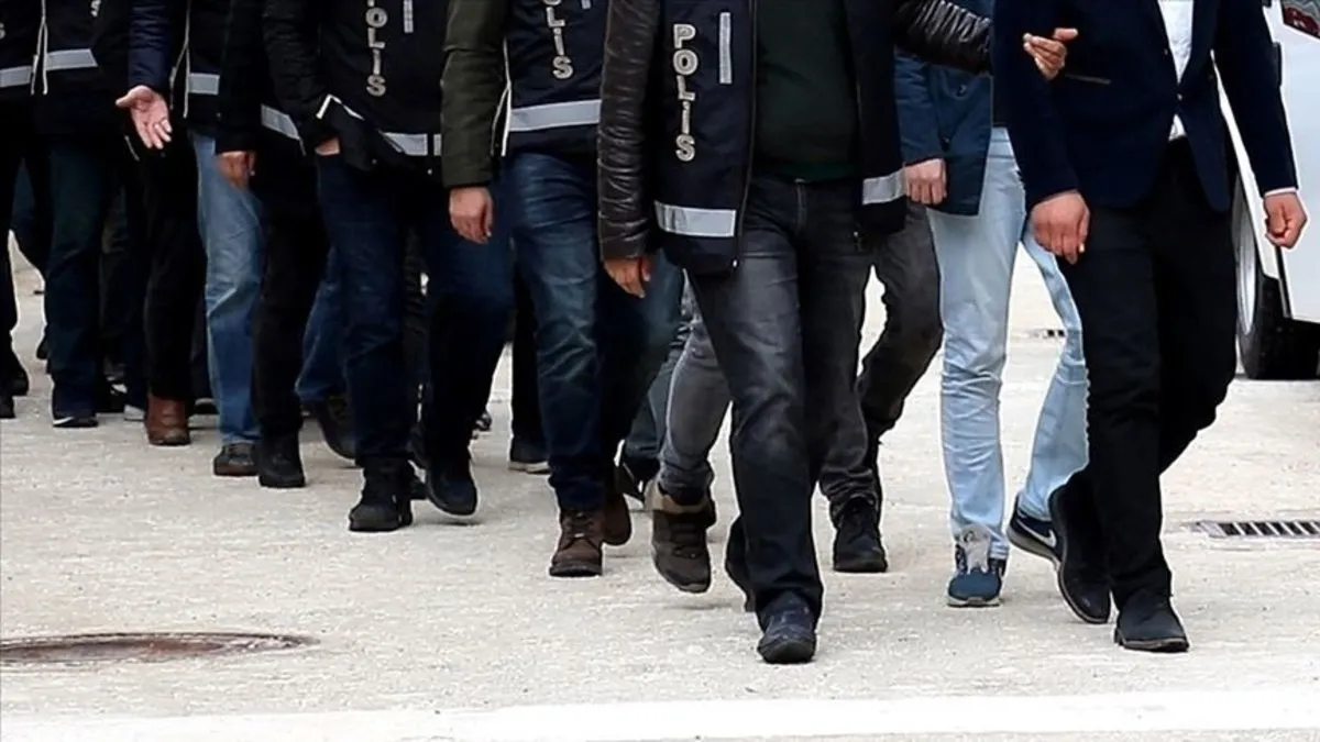 FETÖ Operasyonunda 176 Asker Gözaltına Alındı!