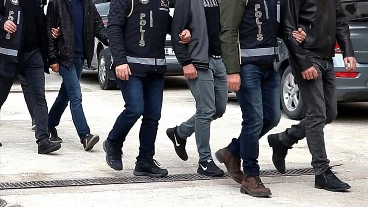 FETÖ Operasyonunda 38 Şüpheli Gözaltında!