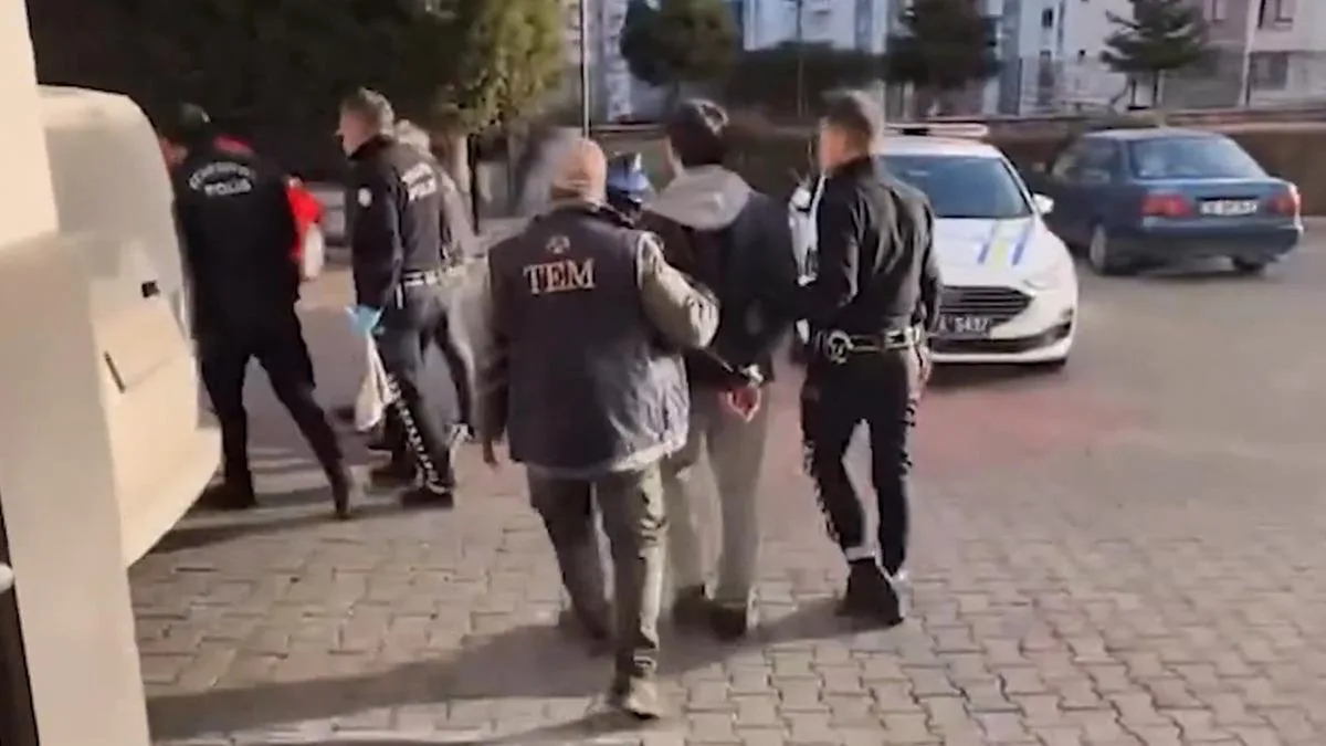 FETÖ’ye 38 ilde büyük operasyon: 298 gözaltı!