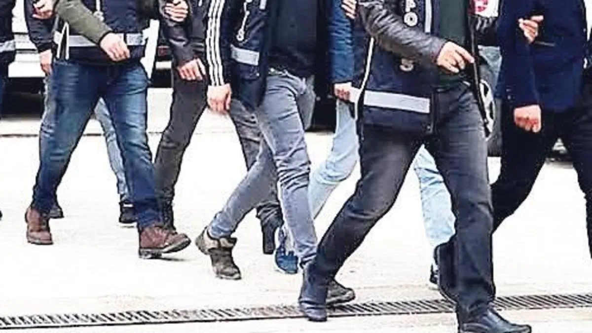 FETÖ’ye Operasyonda 8 Asker Tutuklandı!
