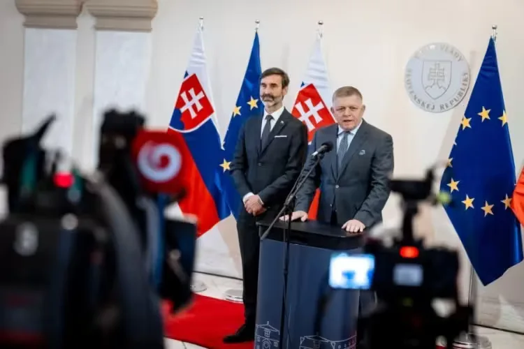 Fico: AB’nin Rus Gazı Yasağı Enerji İntihar!
