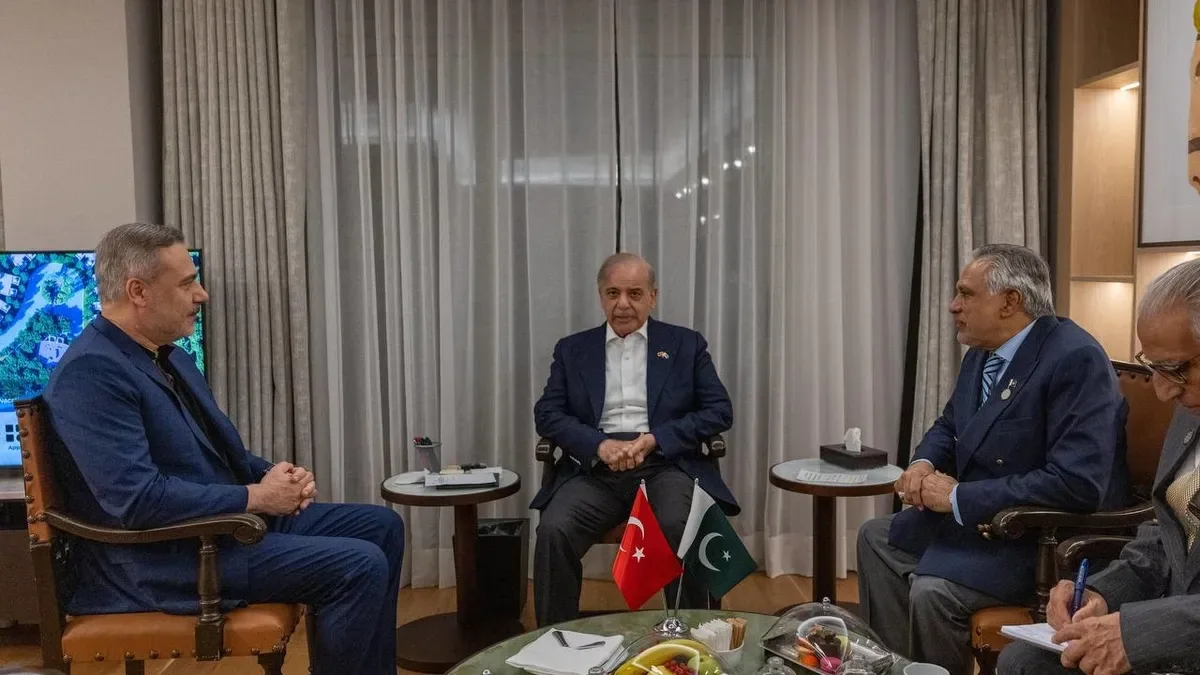 Fidan, Antalya’da Pakistan Başbakanı ile Buluştu!
