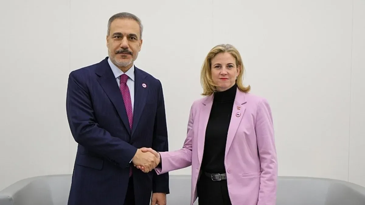 Fidan, Avusturya Dışişleri Bakanı ile görüştü