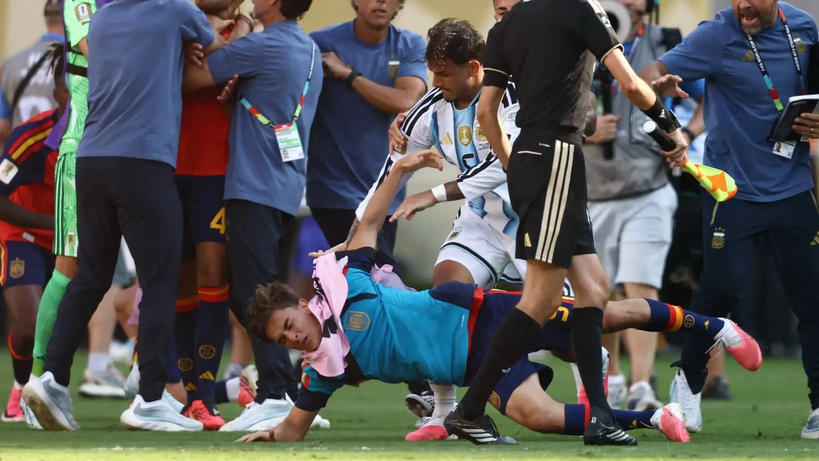 FIFA’dan Arjantin’e Sert Cezalar!