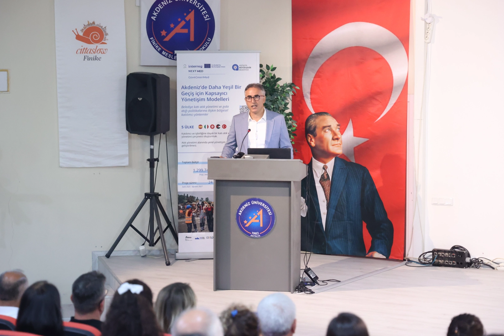 Finike’de Yeşil Geçiş İçin Ortak Akıl Toplandı