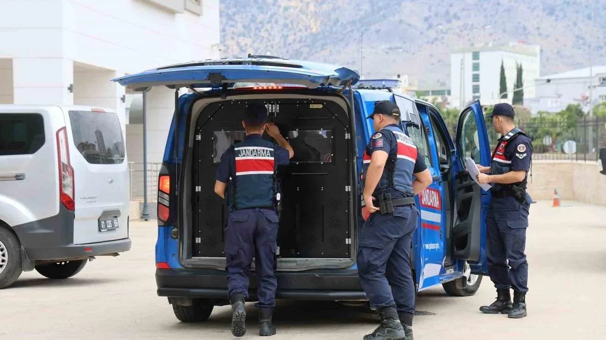 Firari Zanlılar Jandarma Operasyonuyla Yakalandı