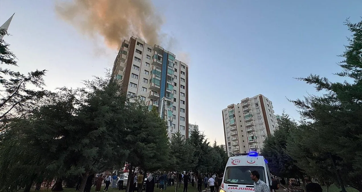 Fırat Mahallesi’nde Korkutan Yangın!