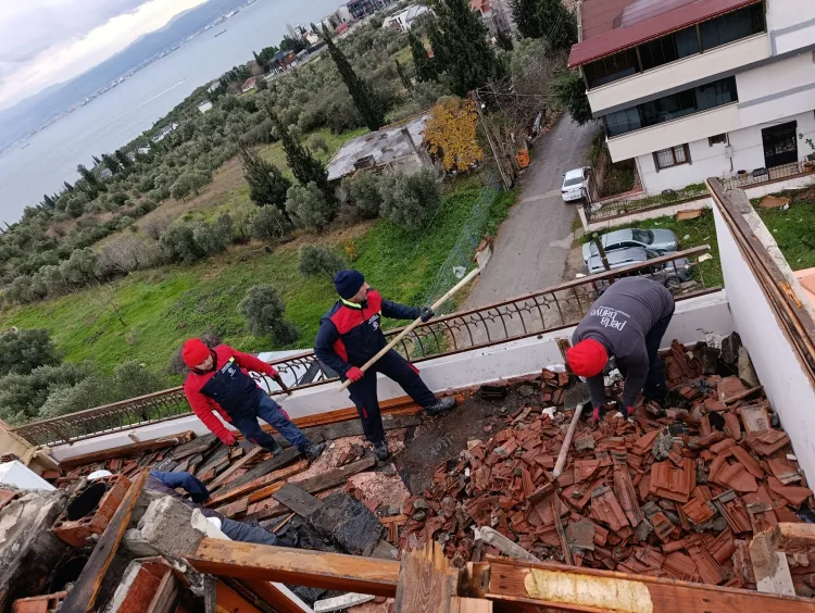 Fırtına Mağduru Şehit Ailesine Yardım Eli