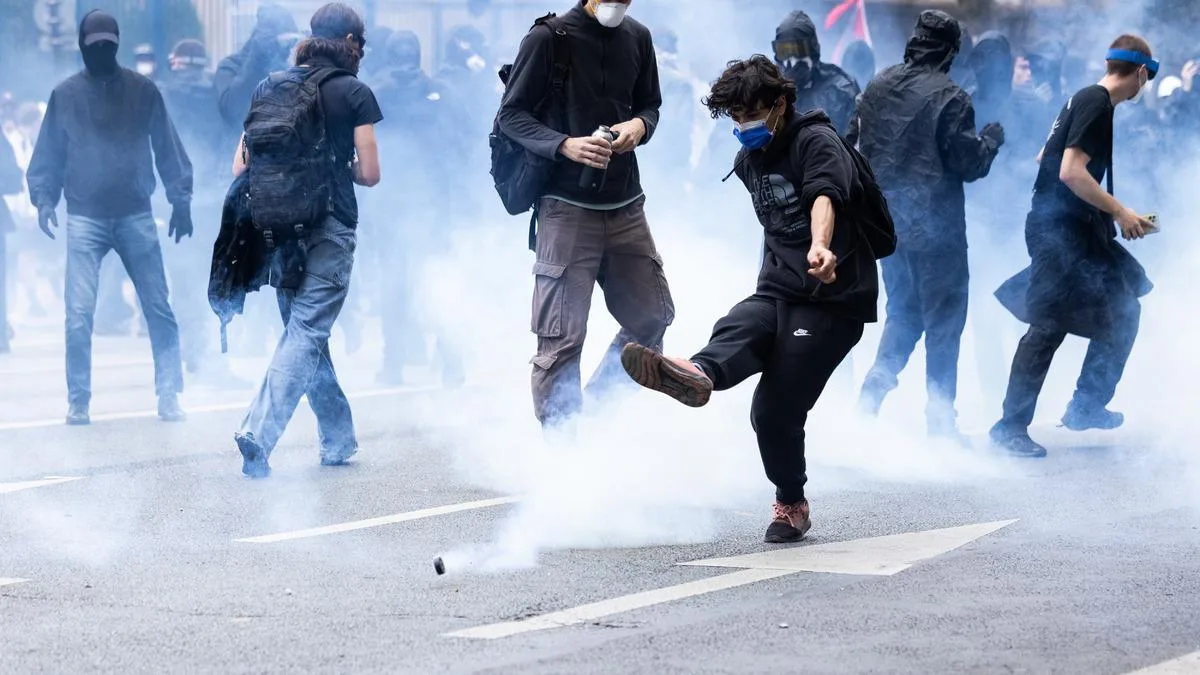Fransa’da Öğrenci Protestoları Şiddetlendi!