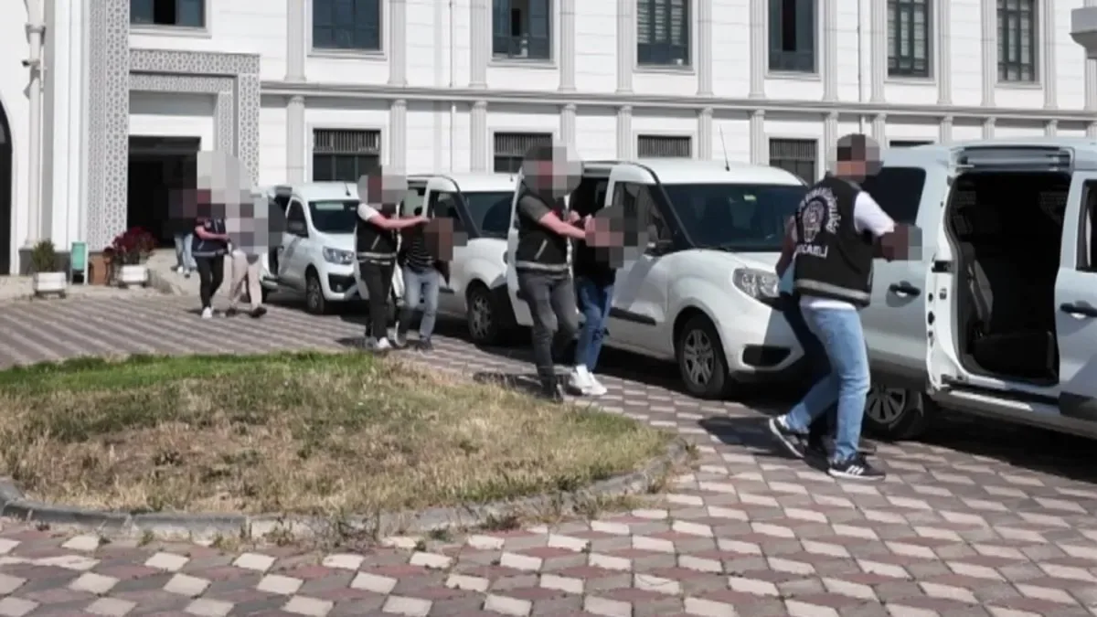 Fuhuş Operasyonunda 12 Gözaltı ve 6 Kadın Kurtarıldı