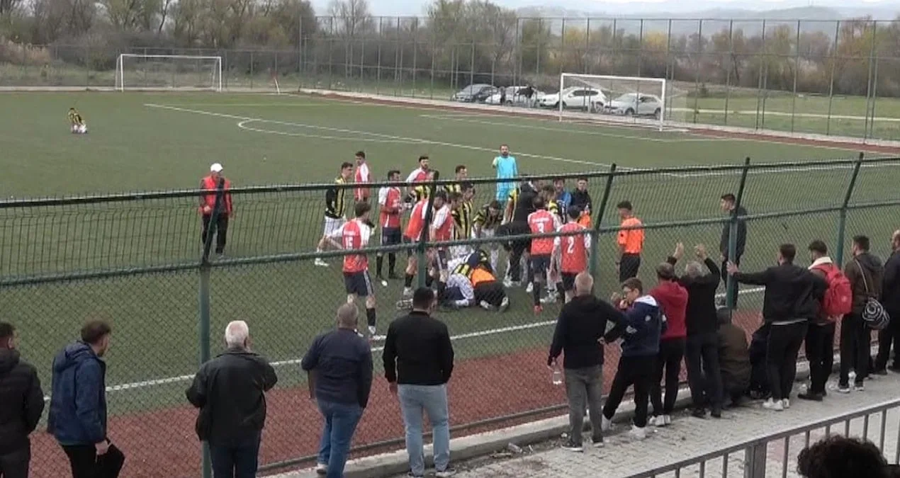 Futbolcunun Hayatı Hakemin Müdahalesiyle Kurtuldu!