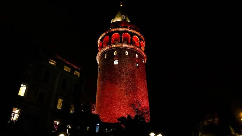 Galata Kulesi, Multipl Miyelom İçin Kırmızıda