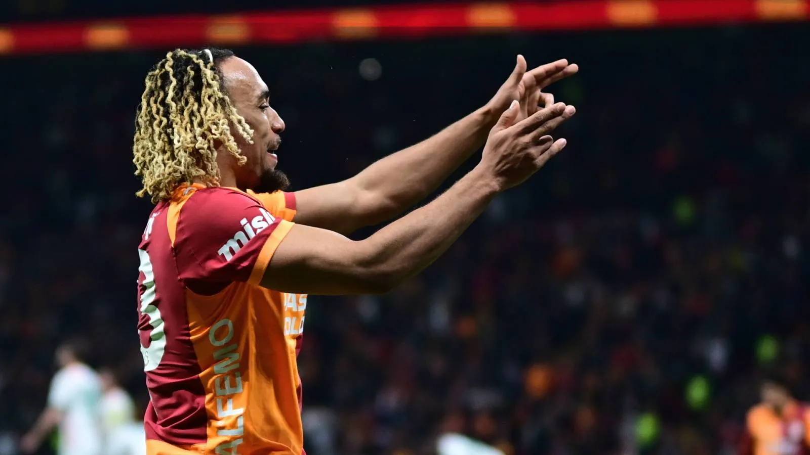 Galatasaray, Alanyaspor’u 3-1 ile geçerek döndü!