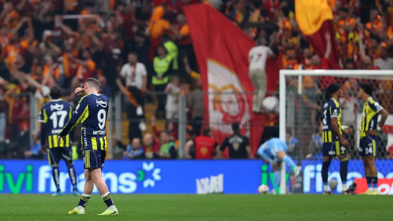 Galatasaray, Fenerbahçe’yi 3-0 ile geçti!