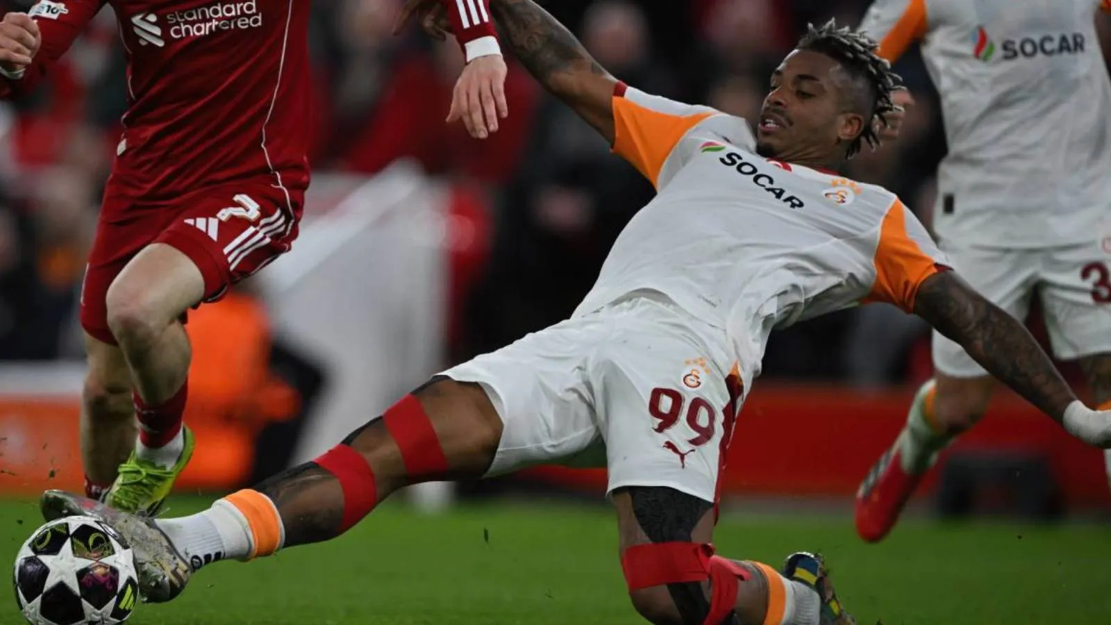 Galatasaray, Liverpool’a 4-0 ile veda etti