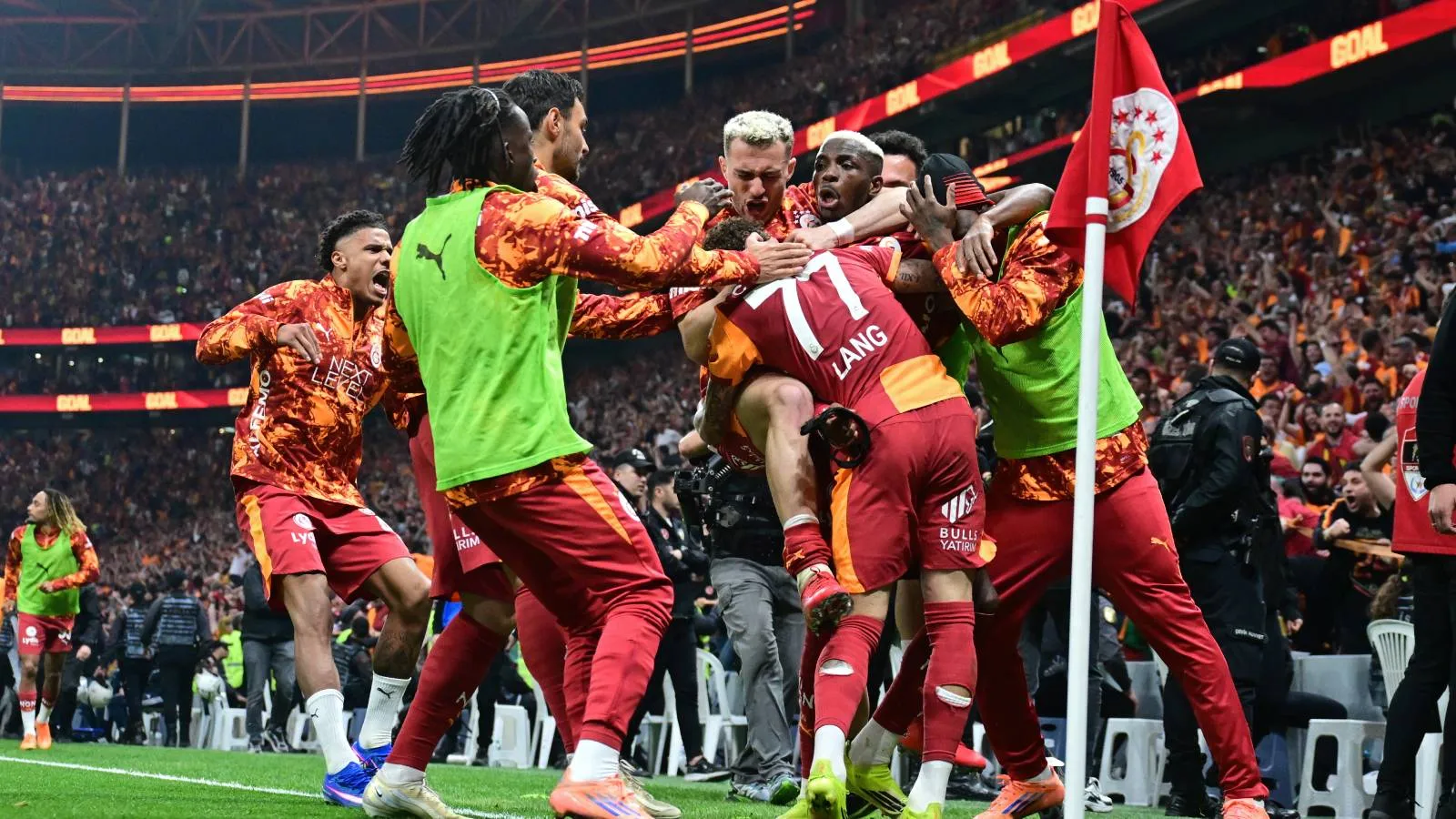 Galatasaray Şampiyonlukta 26. Kez Tarih Yazdı!