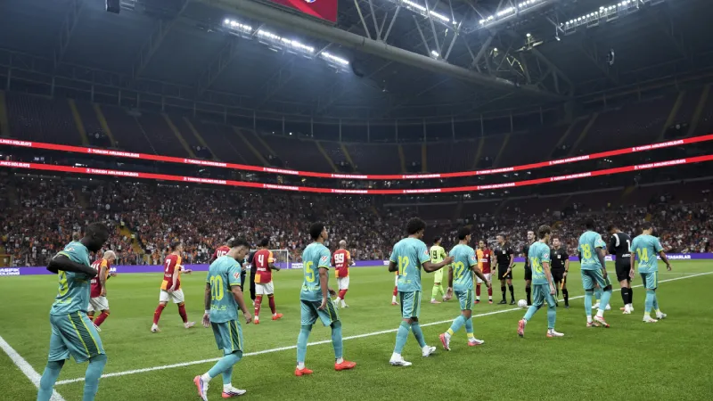 Galatasaray Taraftarından Yönetim’e Sert Tepki!