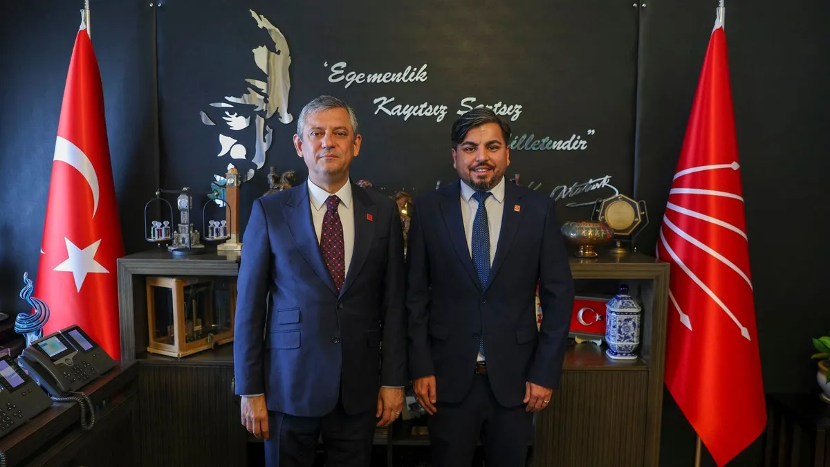Gazetecilere Tehdit: Arif Kocabıyık’a Rozet!
