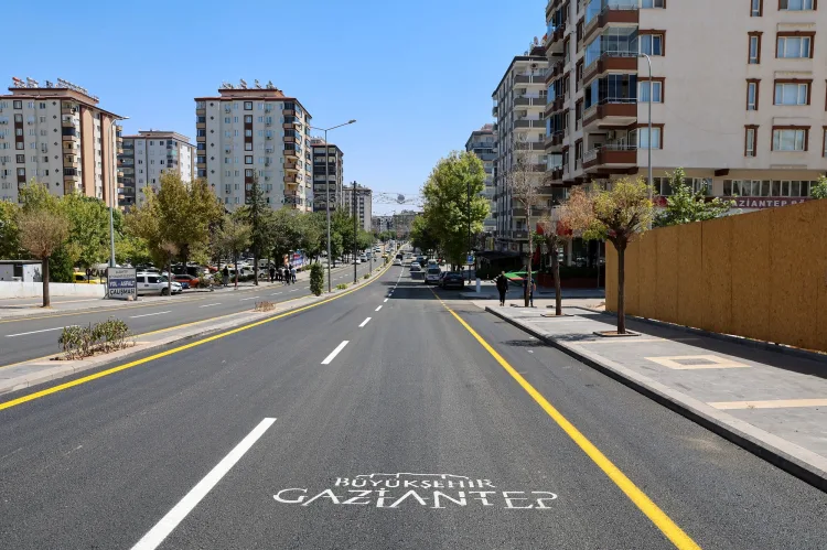 Gaziantep’te 300 Km Asfalt Hedefine Hızla İlerleniyor!