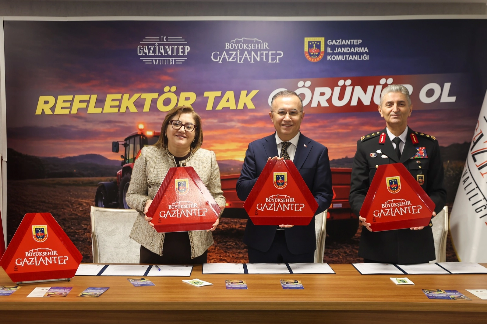 Gaziantep’te Çiftçilere Reflektör Dağıtımı Başlıyor!