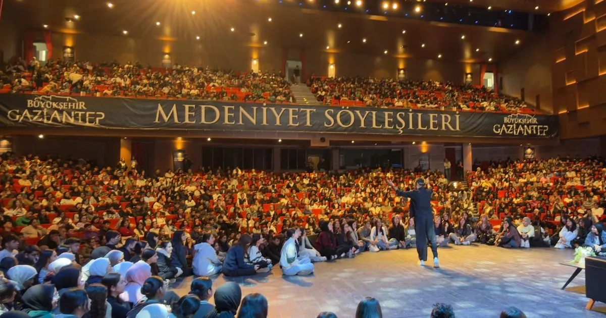 Gaziantep’te Gençlerle Gri Koç Buluştu!
