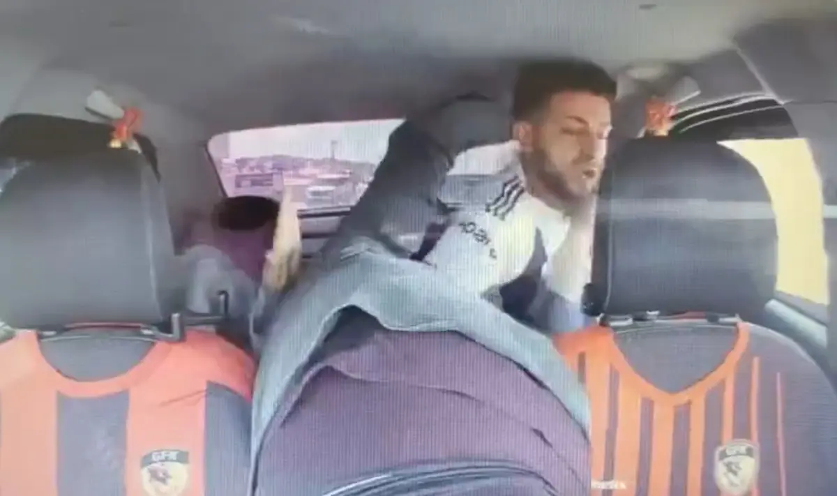 Kahraman taksici! Polise ateş açtığı sırada müdahale etmiş 5