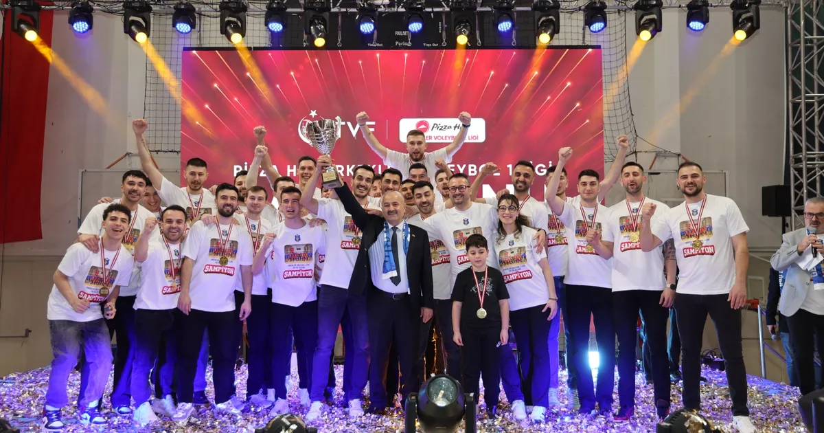 Gebze Belediyespor, Şampiyon Kadrosunu Korudu!