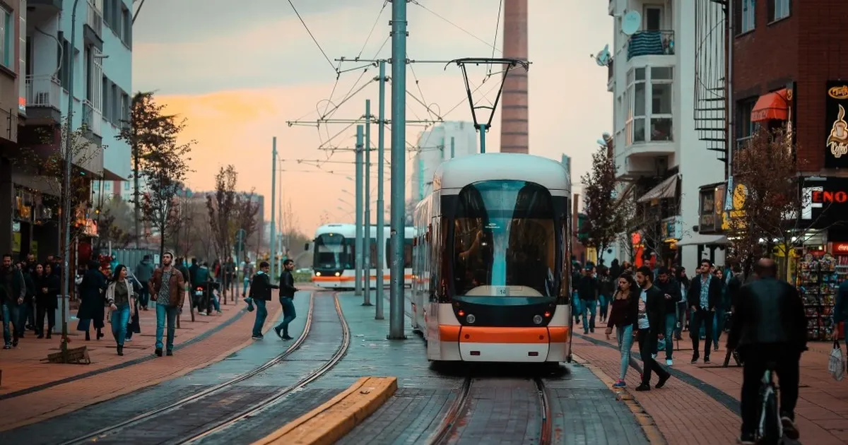 Gece Seferleri Durduruldu: Eskişehir Tramvayı!