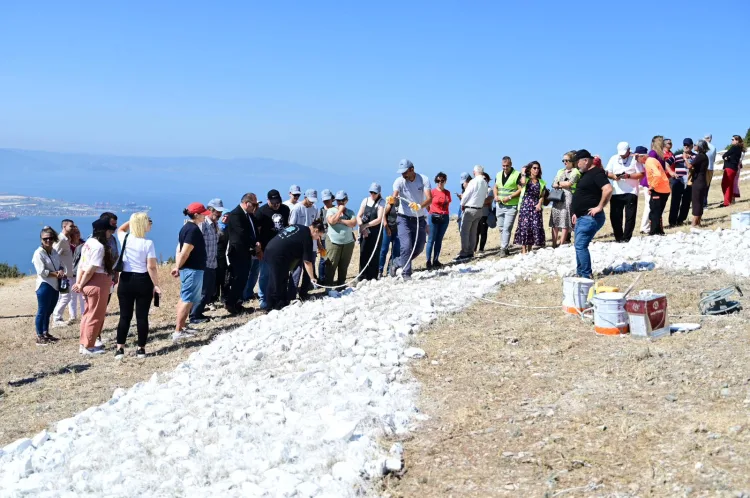 Gemlik’te Dünyanın En Büyük Atatürk İmzası Yenilendi
