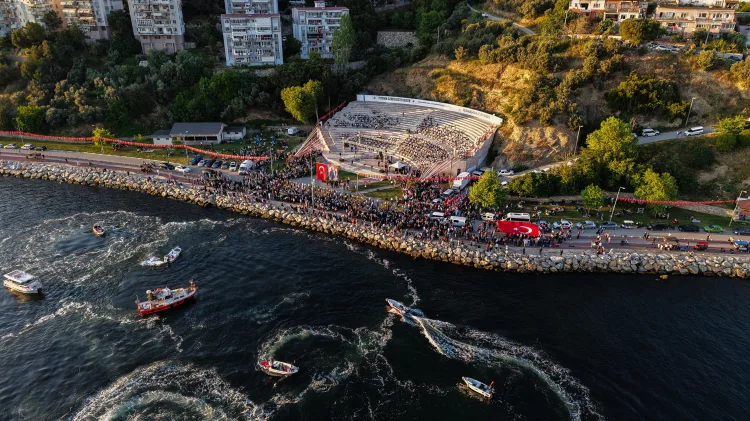 Gemlik’te Gençler 19 Mayıs’ta Sanatla Sahne Aldı!