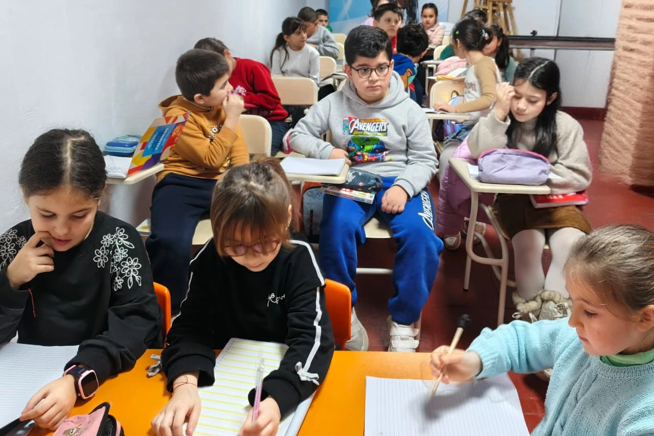 Gemlik’te Kadın ve Çocuklara Ücretsiz İngilizce Eğitimi