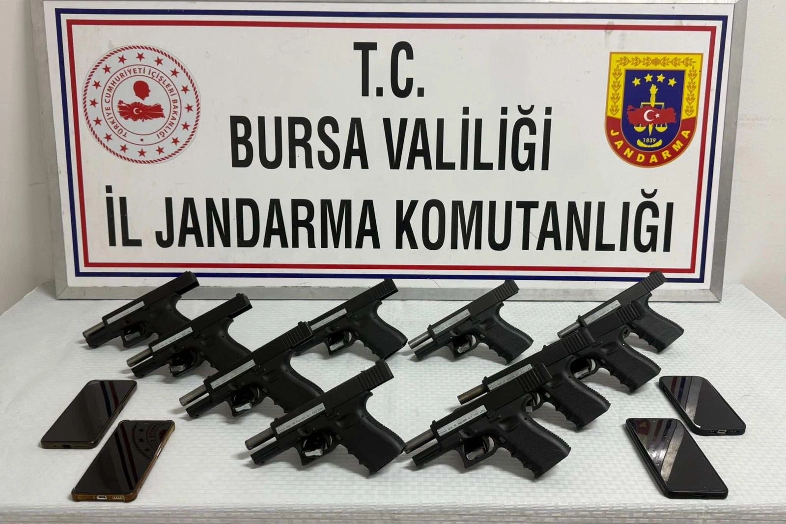 Gemlik’te Ruhsatsız Silah Operasyonu: 4 Tutuklama!