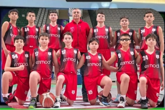 Gemlikspor Küçük Erkekler Namağlup Çeyrek Finale!