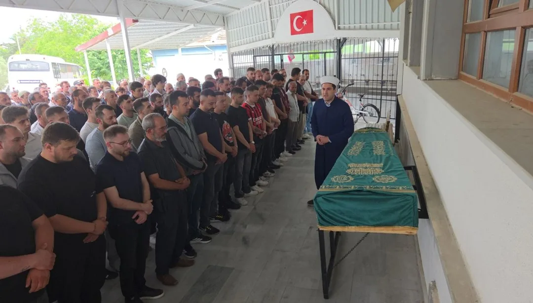 Genç Adamın Baltayla Ölümü Şok Etti!