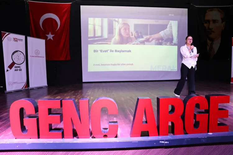 Genç AR-GE Zirvesi Sakarya’da Geleceği Şekillendiriyor