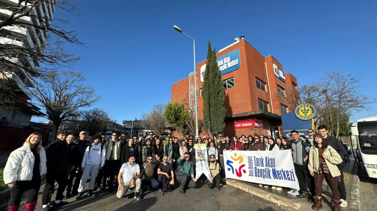 Genç İzmir’den Doğa Yürüyüşü Etkinliği!