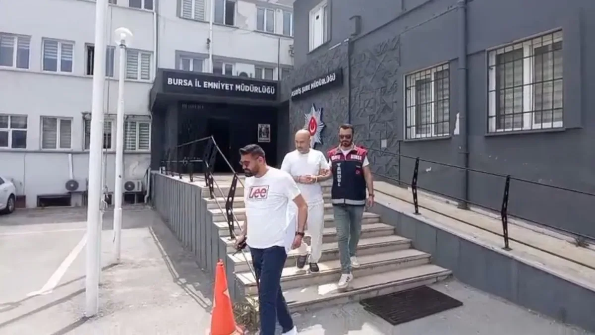 Genç Kadına Patronundan Kredi Notu Tuzak Oyunu!