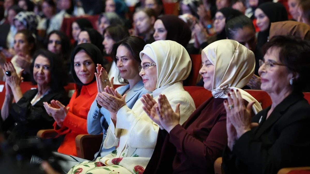 Genç Kızlar İçin Yeni Yıl, Yeni İzler!