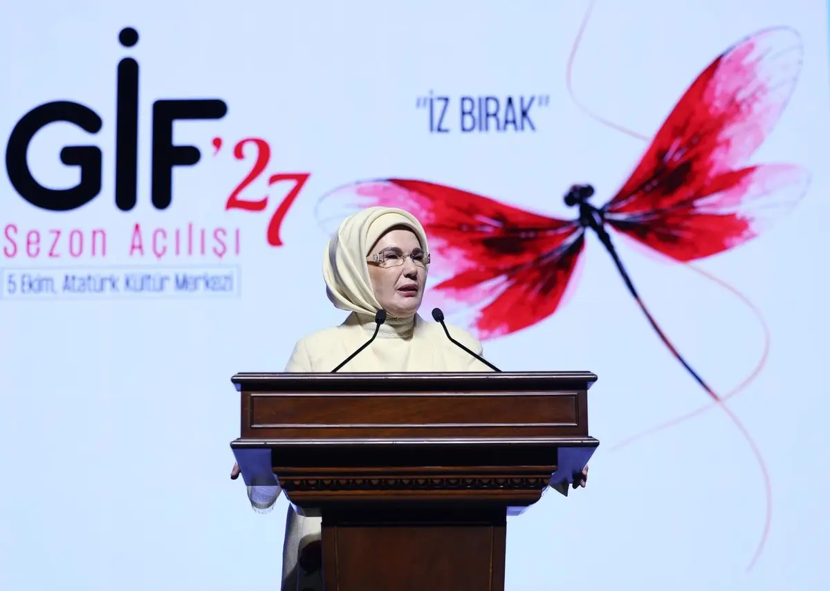 Emine Erdoğan GİF 2027 sezon açılışında: