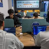 Genç yazılımcılar teknoloji maratonunda buluştu