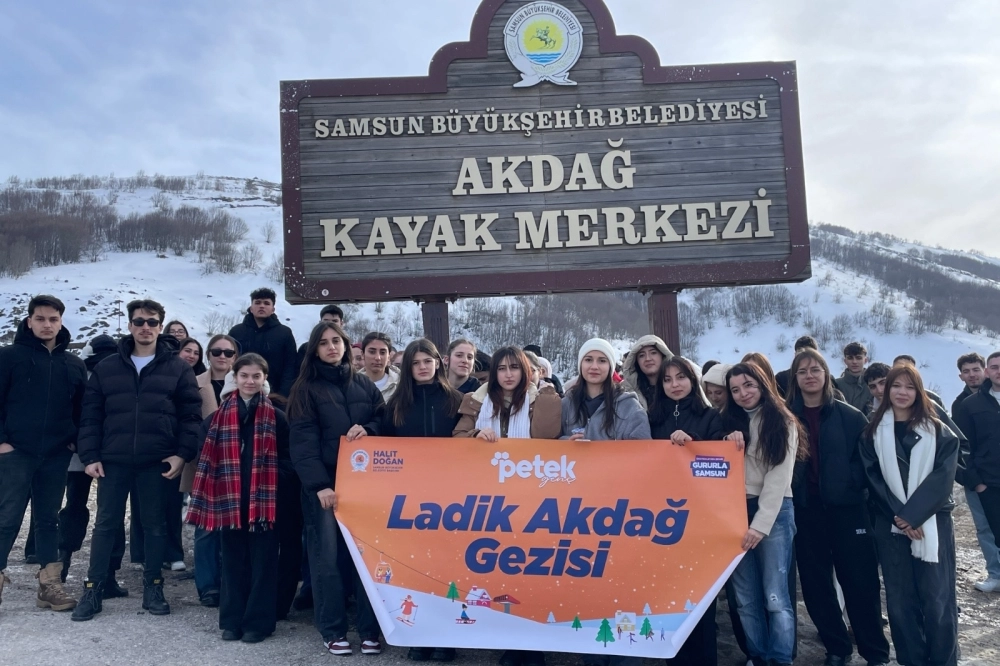 Gençler Akdağ’da Kış Keyfini Çıkarıyor!