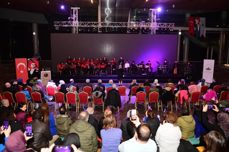 Gençler, Bursa’da Yeni Yıla Merhaba Dedi!
