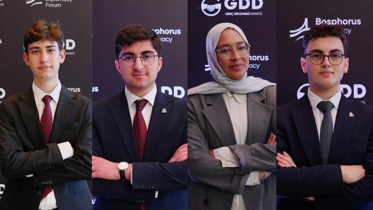 Gençler Diplomasiye Yön Veriyor: 30 Millet Bir Arada!