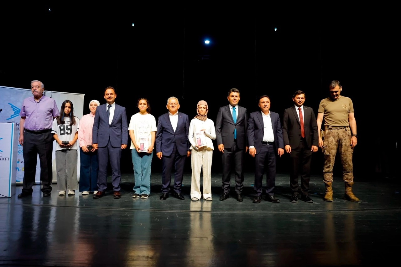 Gençler Geleceğin Teminatı: Büyükkılıç’tan Vurgu