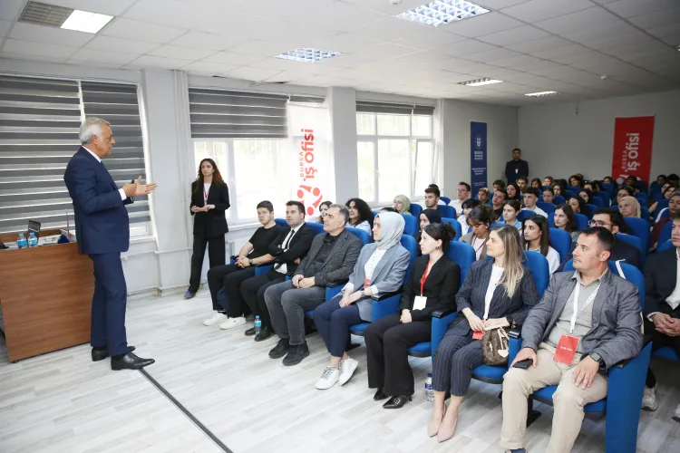 Gençler için Kariyer Seminerleri Bursa’da Başladı