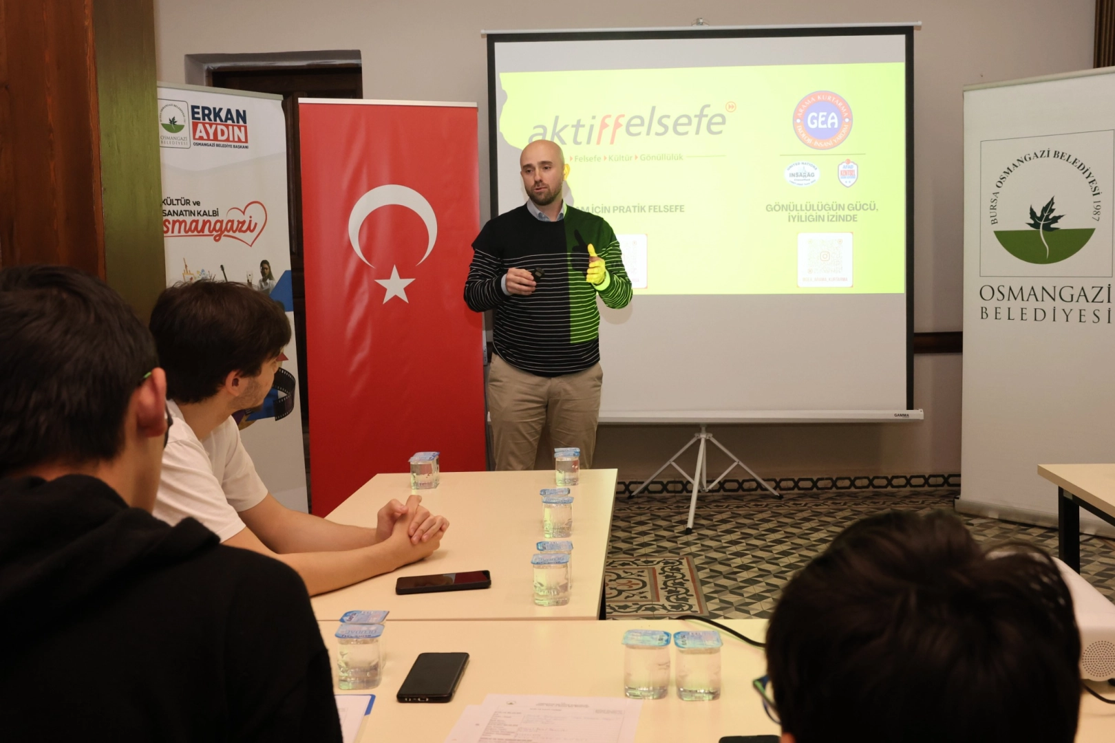 Gençler, Osmangazi’de Doğru Bilgiyi Öğreniyor!