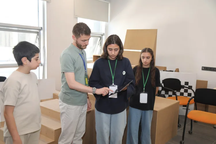 Gençler Robotik Teknolojilerle Geleceğe Adım Attı