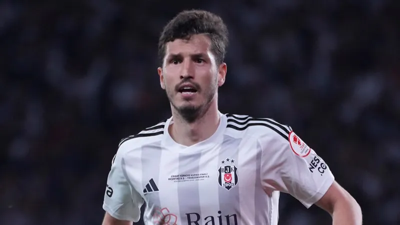Gençlerbirliği, Salih Uçan ile 2 Yıllık Sözleşme İmzaladı