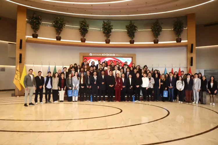 Gençlik Meclisi’nde Yeni Dönem: Mine Nur Başkan